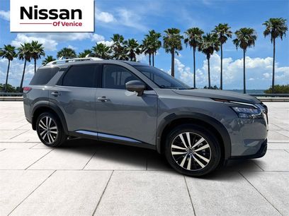 New 2025 Nissan Pathfinder Platinum w/ Cargo Package