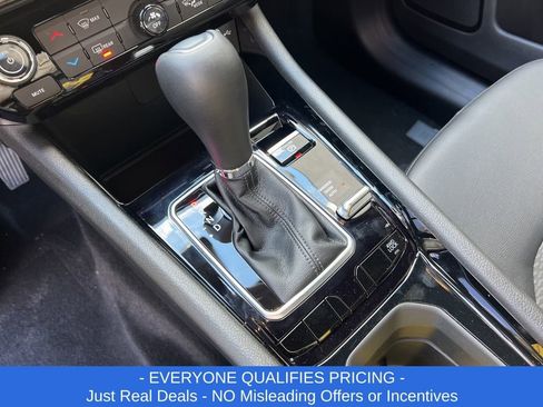 New 2026 Jeep Compass Latitude image 18