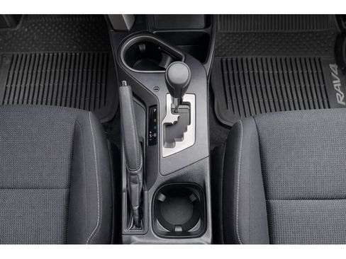 Used 2018 Toyota RAV4 XLE image 27