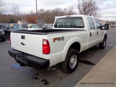 Used 2014 Ford F250 XL w/ Power Equipment Group AWD/4WD image 3