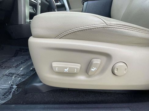 Used 2023 Toyota 4Runner Limited image 16