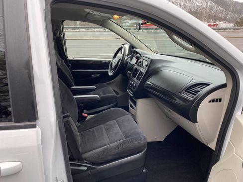 Used 2014 Dodge Grand Caravan SE w/ Quick Order Package 29E SE image 12