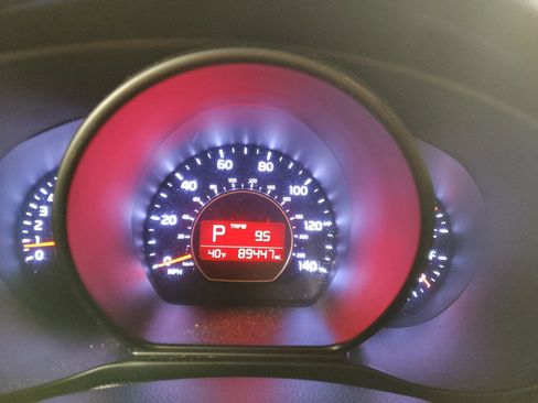 Used 2019 Kia Soul image 23