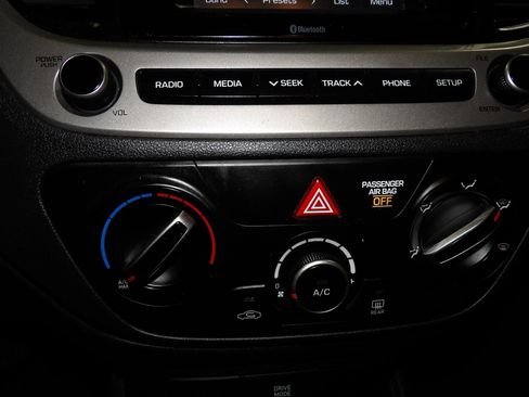 Used 2020 Hyundai Accent SE image 13