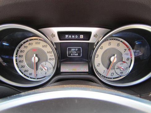 Used 2013 Mercedes-Benz SL 550 image 34