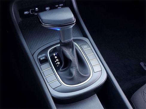 Used 2025 Hyundai Kona SEL image 33