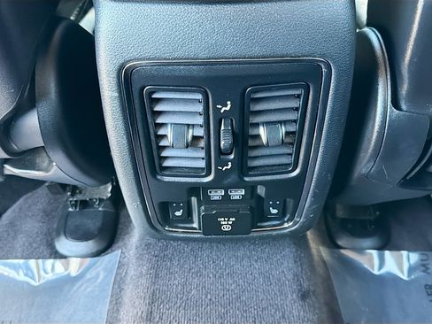 Used 2016 Dodge Durango Limited w/ Nav & Power Liftgate Group image 20