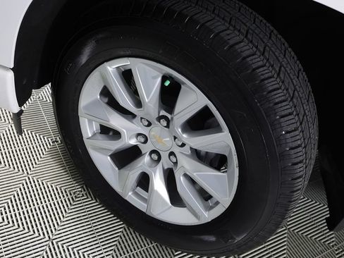 Used 2025 Chevrolet Silverado 1500 Custom RWD image 35