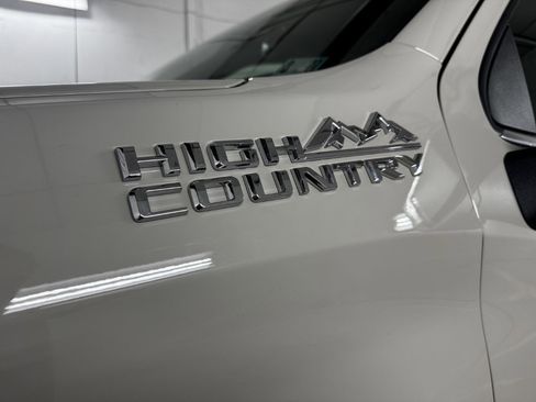 New 2026 Chevrolet Silverado 1500 High Country AWD/4WD image 14