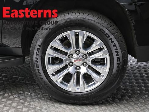 Used 2025 GMC Yukon XL Denali AWD/4WD image 8