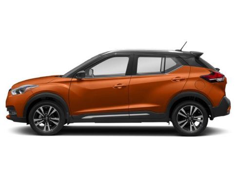 Used 2019 Nissan Kicks SR w/ Exterior Package FWD image 3