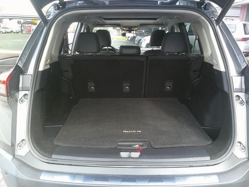 Used 2023 Nissan Rogue SV w/ SV Premium B Package AWD/4WD image 18