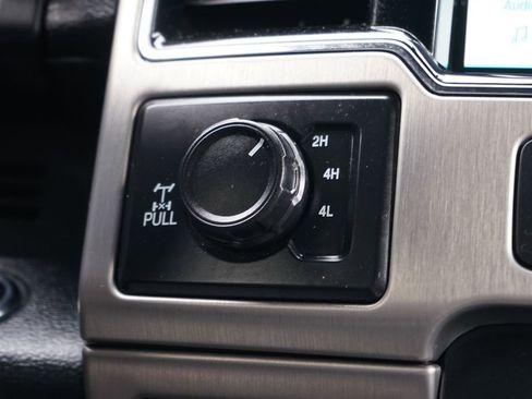 Used 2022 Ford F250 Platinum w/ FX4 Off-Road Package image 35