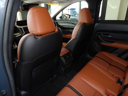 Certified 2025 MAZDA CX-50 Meridian Edition w/ Weather Package image 22