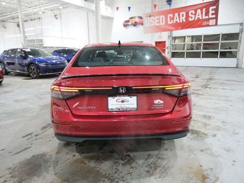 Used 2023 Honda Accord Sport image 9