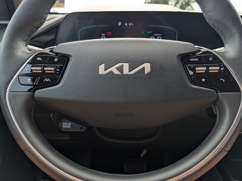 Certified 2024 Kia Niro EX w/ EX Cold Weather Package FWD image 25