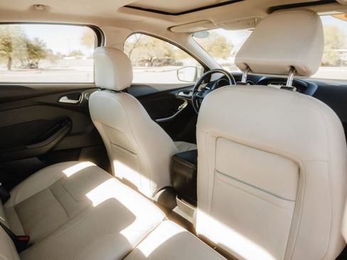 Used 2018 Ford Focus Titanium image 34