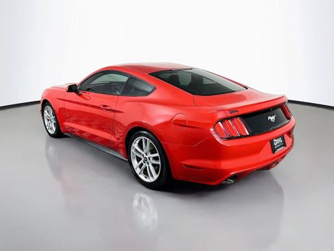 Used 2015 Ford Mustang Coupe RWD image 10