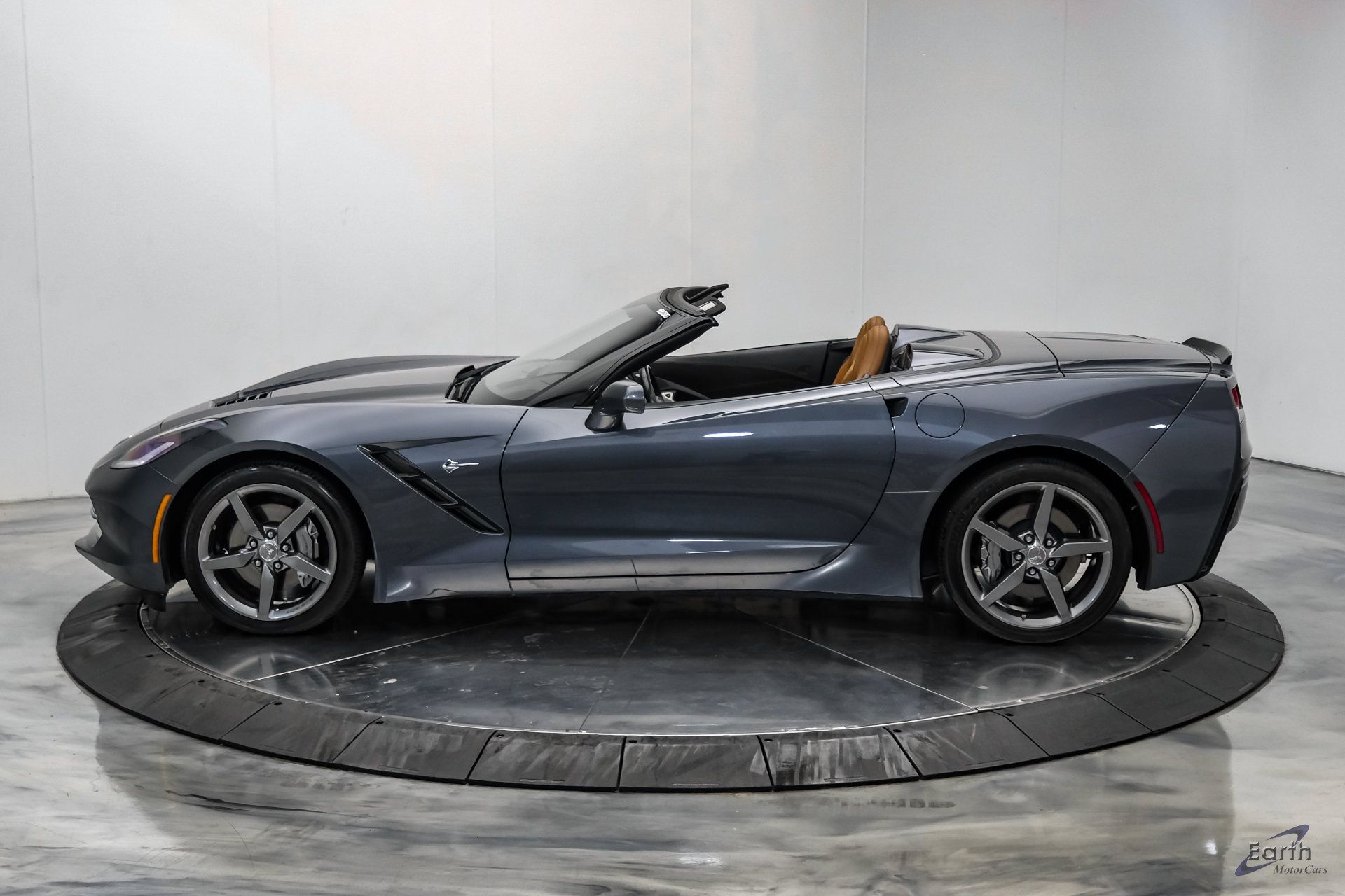 Used 2014 Chevrolet Corvette Stingray Convertible w/ 2LT Preferred Equipment Group RWD image 8