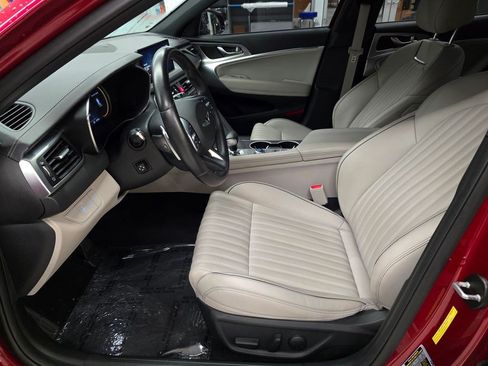 Used 2022 Genesis G70 3.3T AWD/4WD image 16