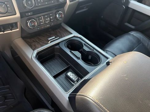 Used 2018 Ford F250 Lariat w/ Lariat Ultimate Package AWD/4WD image 26