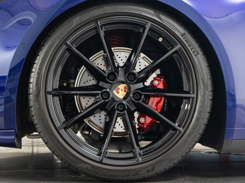 Used 2022 Porsche 911 Carrera RWD image 41