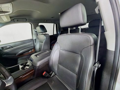 Used 2017 GMC Yukon SLT AWD/4WD image 12