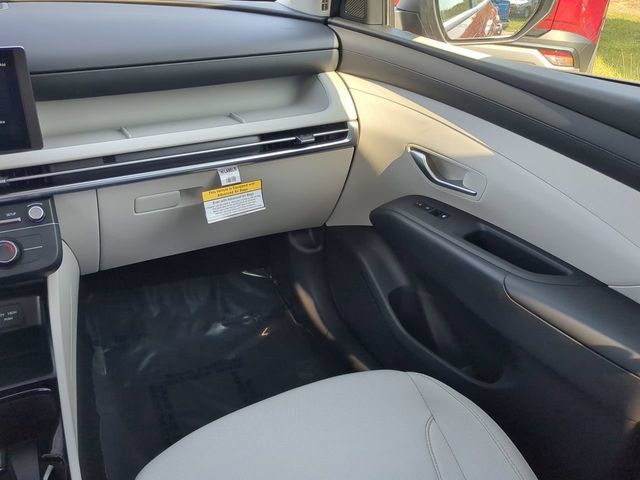 New 2025 Hyundai Tucson SE FWD image 16