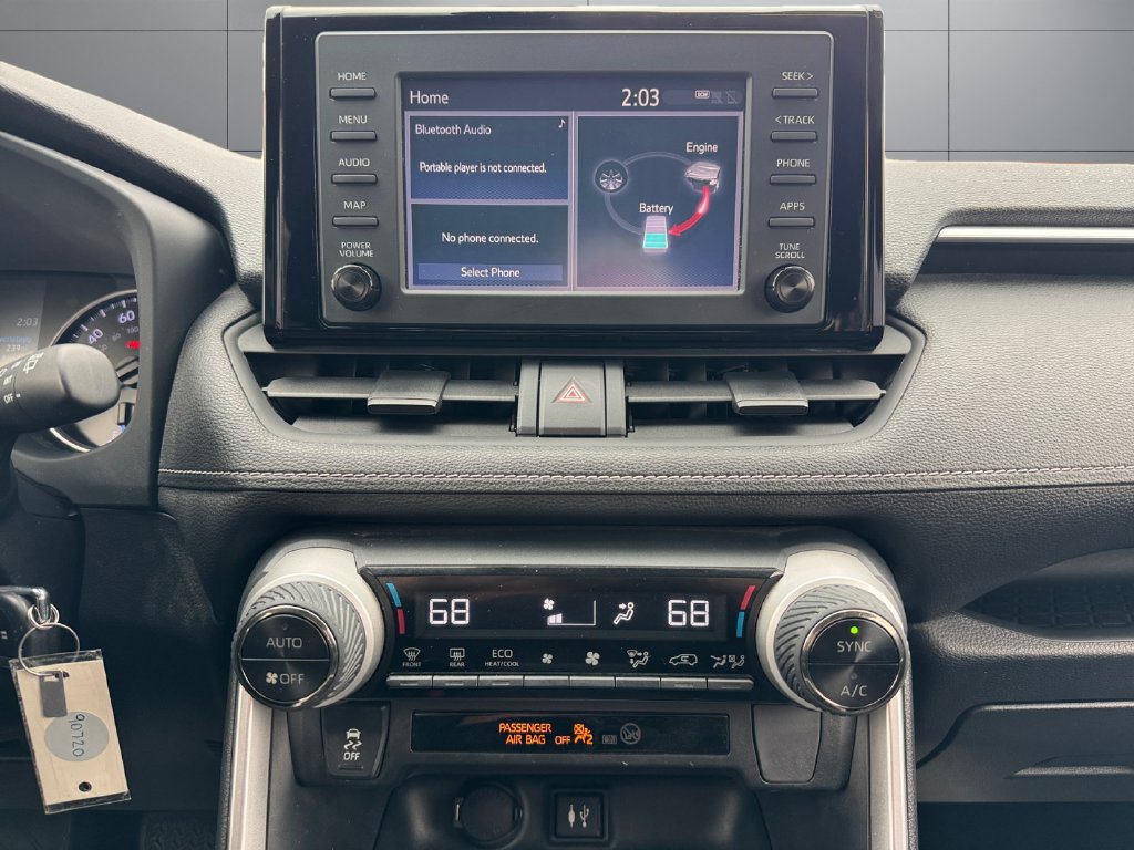 Used 2019 Toyota RAV4 LE w/ Carpet Mat Package AWD/4WD image 15