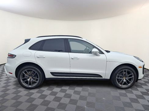 Used 2023 Porsche Macan image 7