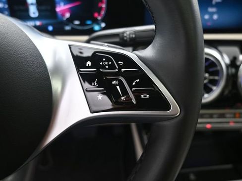 Used 2025 Mercedes-Benz CLA 250 4MATIC image 23