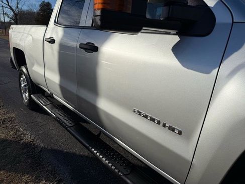 Used 2019 Chevrolet Silverado 2500 W/T image 12