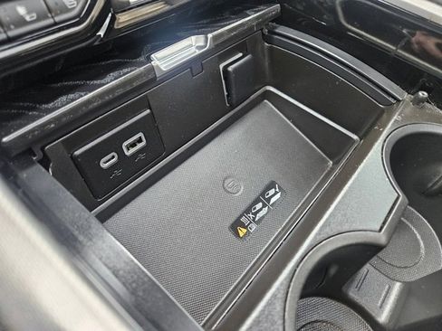 Used 2022 GMC Yukon Denali image 31