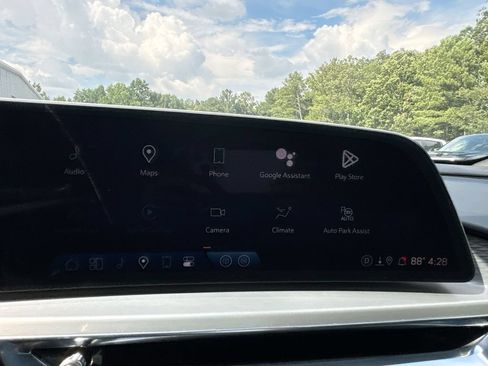Used 2024 Cadillac Lyriq Sport RWD image 27