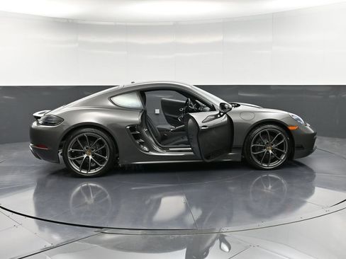 New 2025 Porsche 718 Cayman image 32