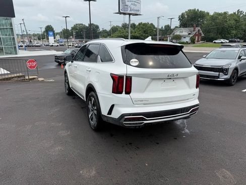 Used 2023 Kia Sorento EX AWD/4WD image 6