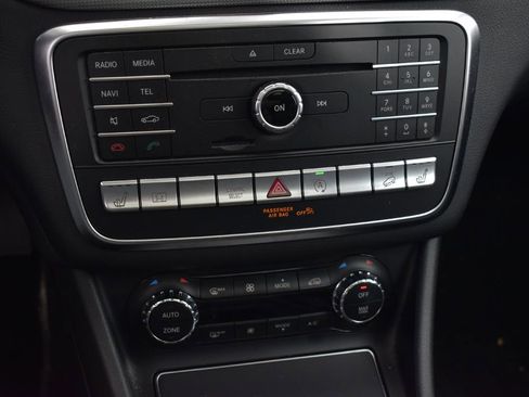 Used 2018 Mercedes-Benz GLA 250 4MATIC image 20