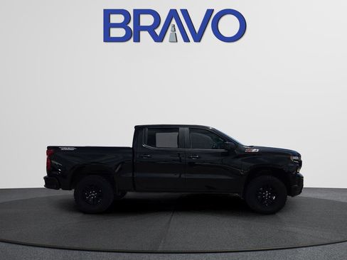 Used 2021 Chevrolet Silverado 1500 LT Trail Boss w/ Convenience Package II AWD/4WD image 3