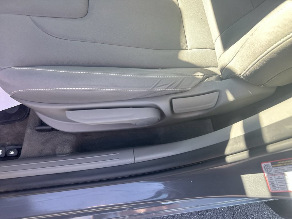 Used 2023 Hyundai Elantra SEL FWD image 18