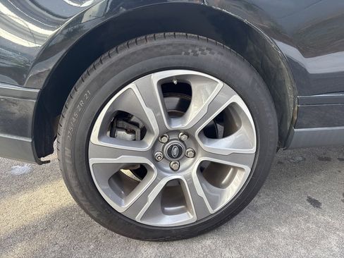 Used 2020 Land Rover Range Rover HSE image 14