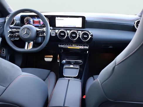 Certified 2026 Mercedes-Benz CLA 250 4MATIC image 15