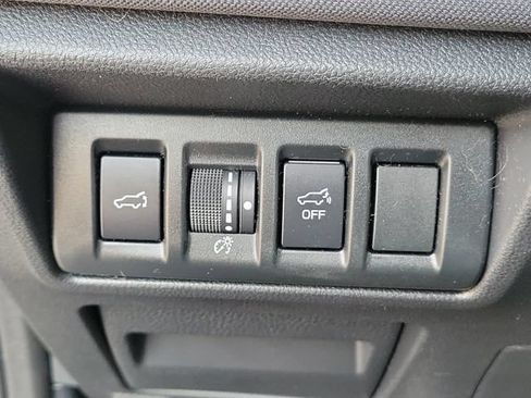 Used 2023 Subaru Outback Premium AWD/4WD image 25