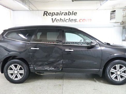 Used 2017 Chevrolet Traverse LT AWD/4WD image 4