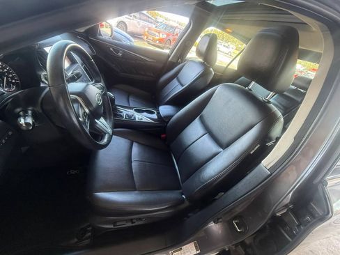 Used 2018 INFINITI Q50 Luxe w/ Essential Package (3.0T Luxe) AWD/4WD image 8