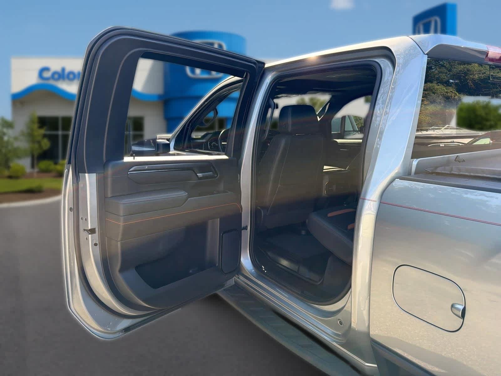Used 2026 GMC Sierra 2500 AT4 w/ AT4 Premium Plus Package AWD/4WD image 27