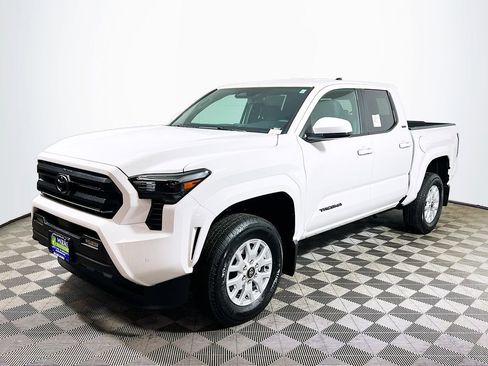 New 2026 Toyota Tacoma SR5 AWD/4WD image 4