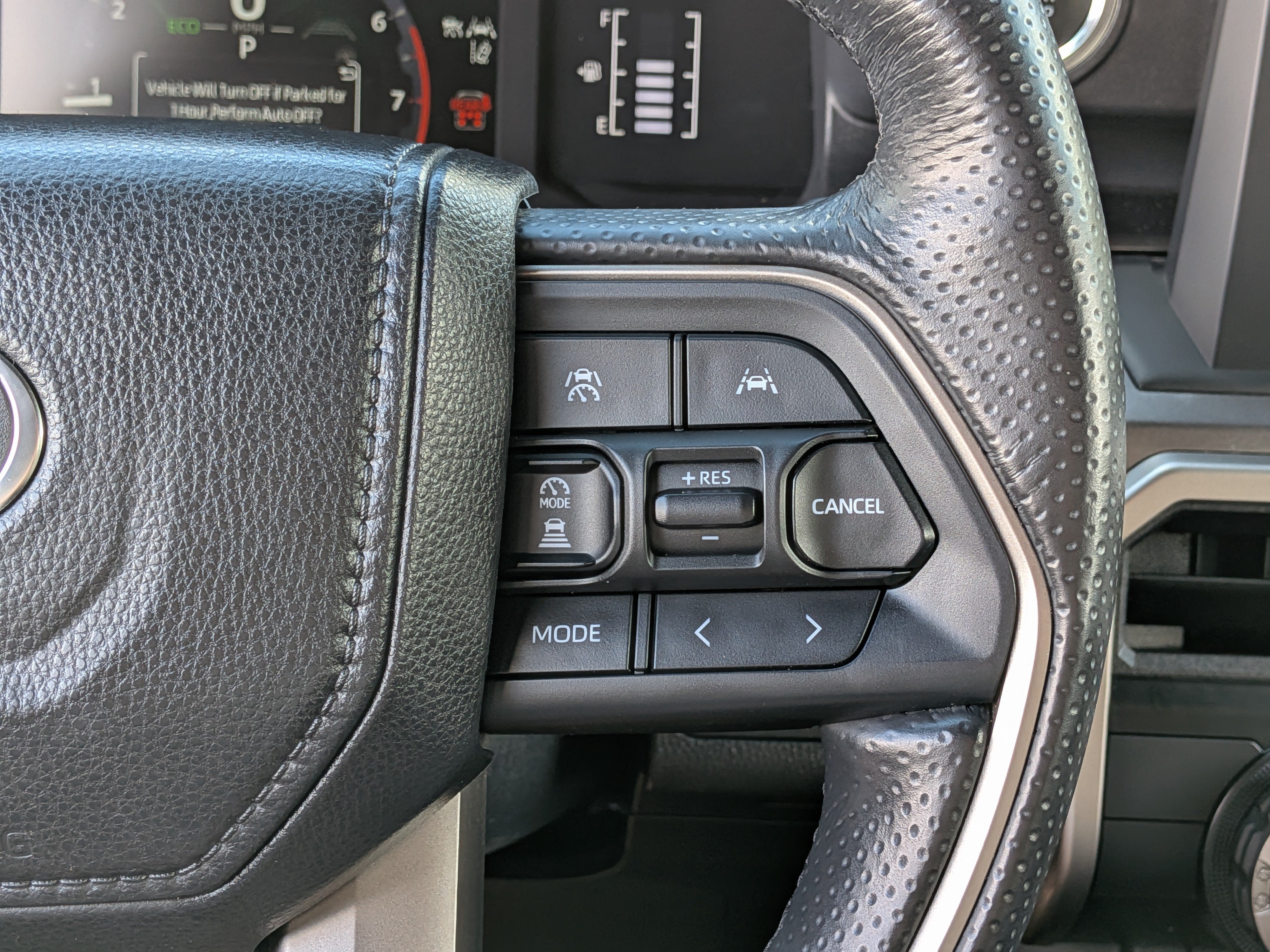 Used 2025 Toyota 4Runner SR5 AWD/4WD image 25