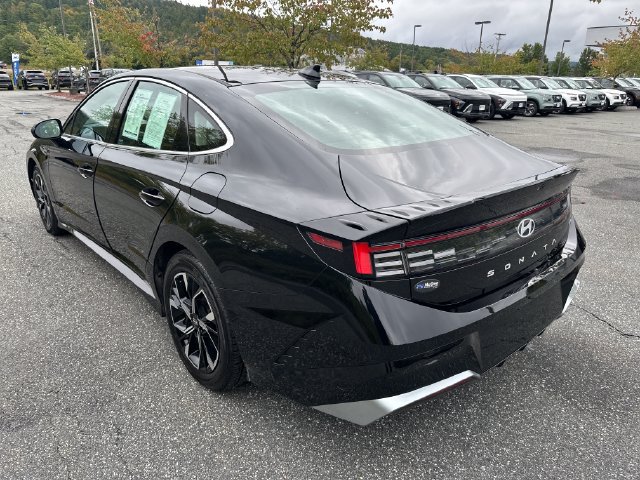 Certified 2024 Hyundai Sonata SEL AWD/4WD image 3