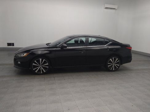 Used 2020 Nissan Altima 2.5 SR w/ Premium Package AWD/4WD image 2
