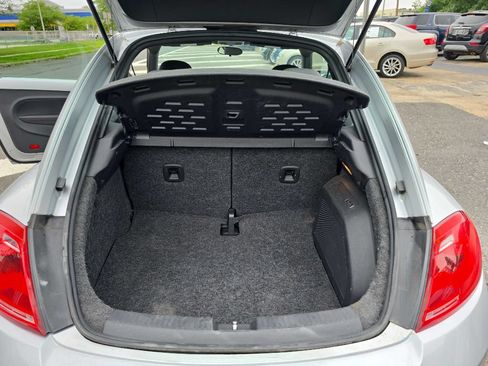 Used 2012 Volkswagen Beetle 2.5 FWD image 14